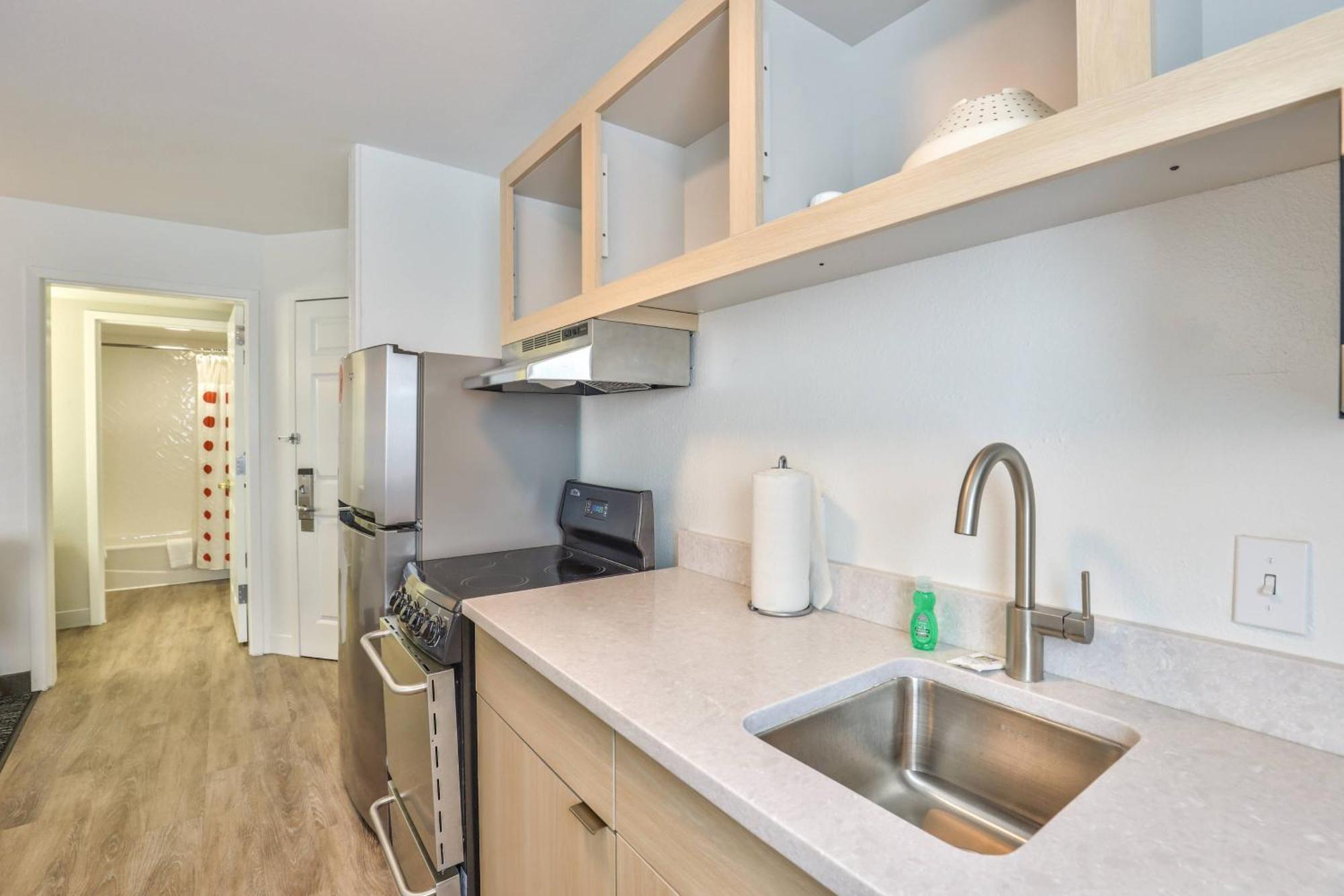 Alluxsuites At 1876, Ascend Hotel Collection Tallahassee Bagian luar foto