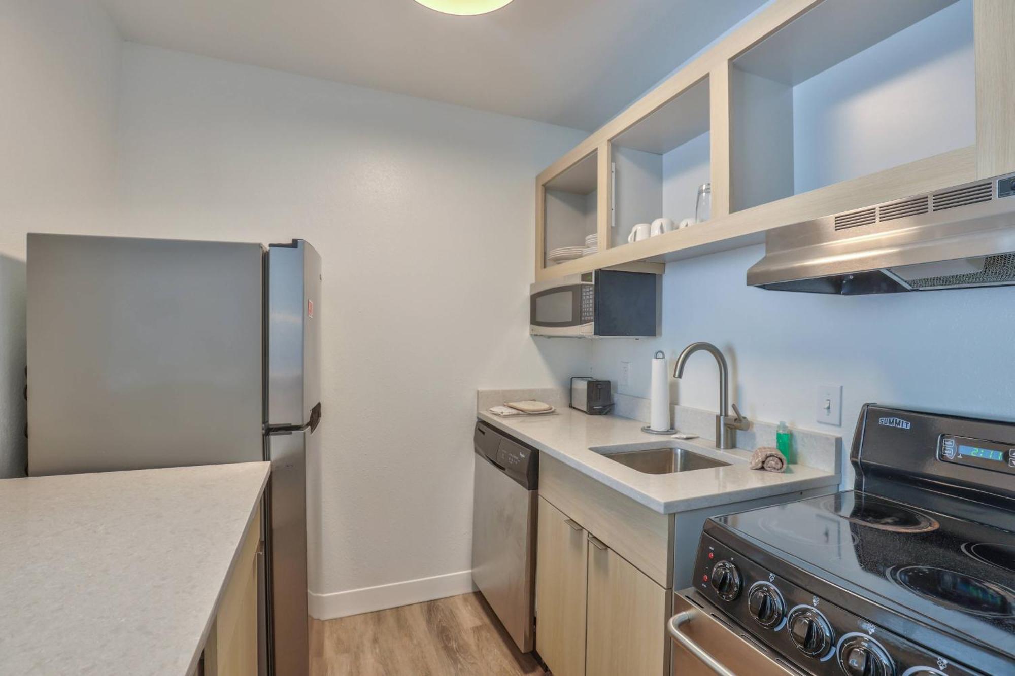 Alluxsuites At 1876, Ascend Hotel Collection Tallahassee Bagian luar foto