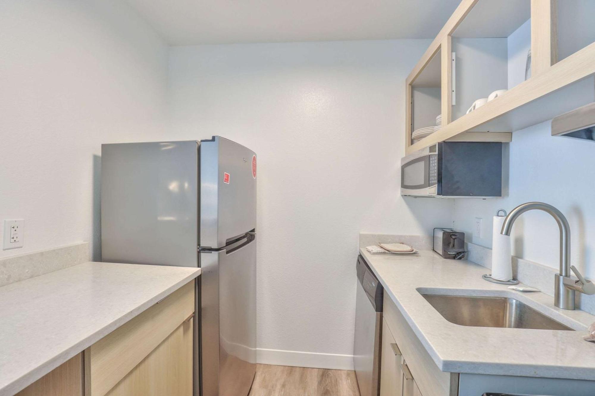 Alluxsuites At 1876, Ascend Hotel Collection Tallahassee Bagian luar foto