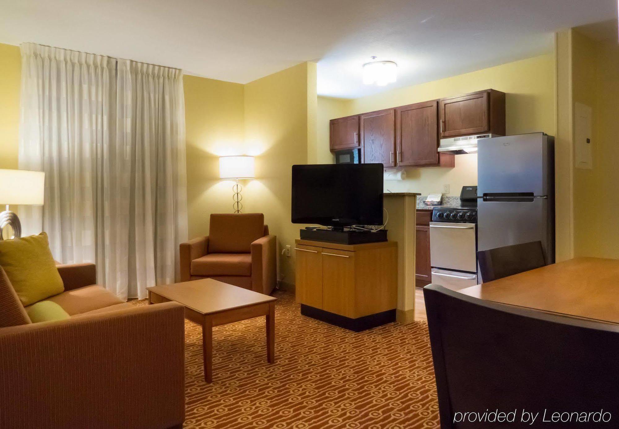 Alluxsuites At 1876, Ascend Hotel Collection Tallahassee Bagian luar foto